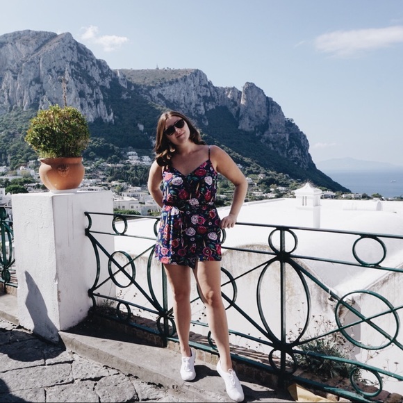 Meet your Posher, Carolyn - Picture 2 of 4